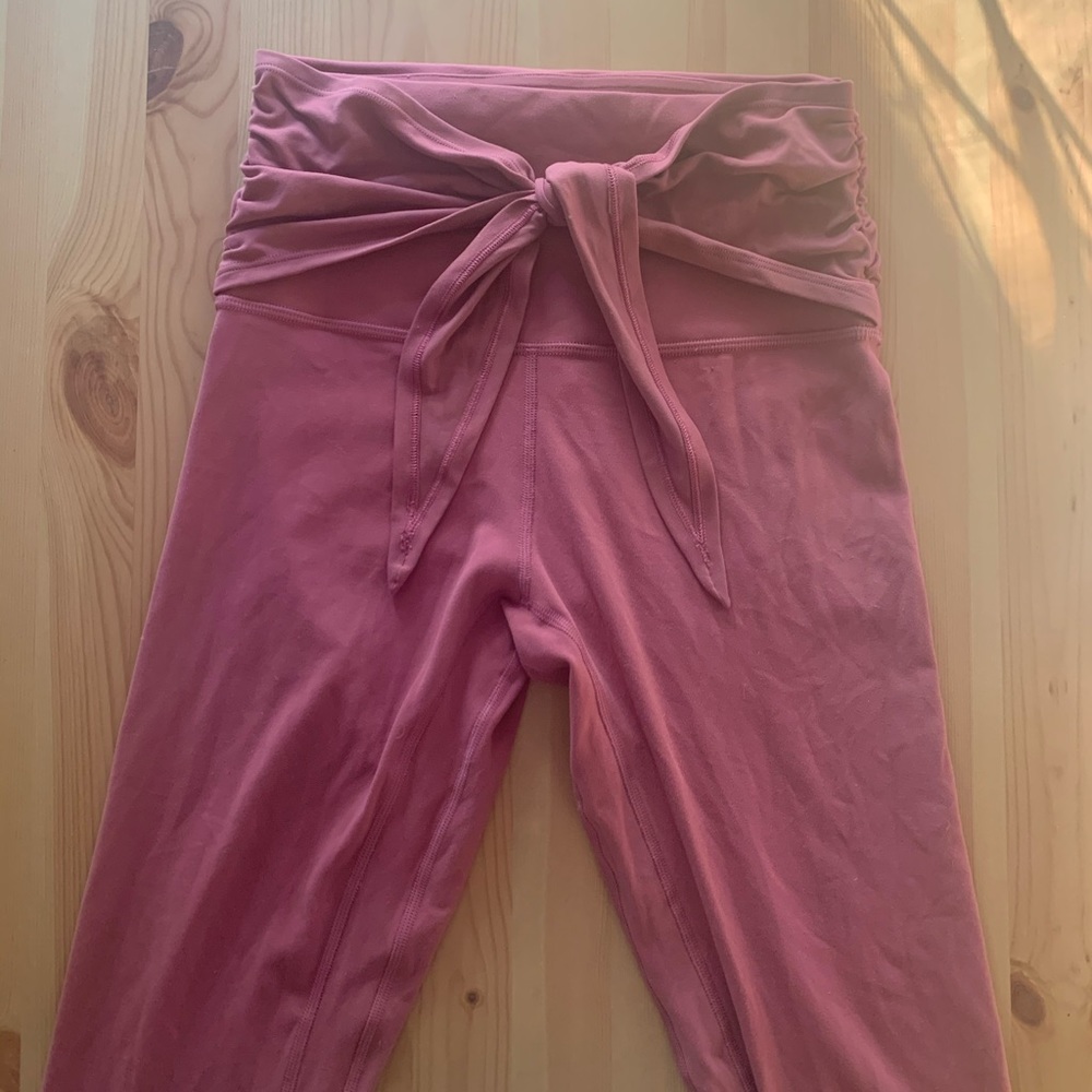 Pink lululemon leggings